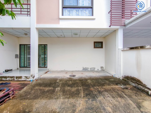 *****ทาวน์เฮ้าส์มือสองย่านนนทบุรี ม.ออมธนา ชัยพฤกษ์-วงแหวน #หลังมุม เนื้อที่กว้างขวางถึงเกือบ 79 ตร.ว. ฟังก์ชันจัดเต็ม 3 ห้องนอน 4 ห้องน้ำ 2 ที่จอดรถ หลังใหญ่ พื้นที่เยอะ ต่อเติมหลังบ้านอย่างดี บนทำเลดี เชื่อมต่อถ.กาญจนาภิเษก ใกล้ทางด่วน "ศรีรัช"